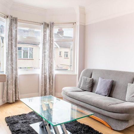 2 Bedroom Apartment Southend-On-Sea Southend-on-Sea Exterior foto